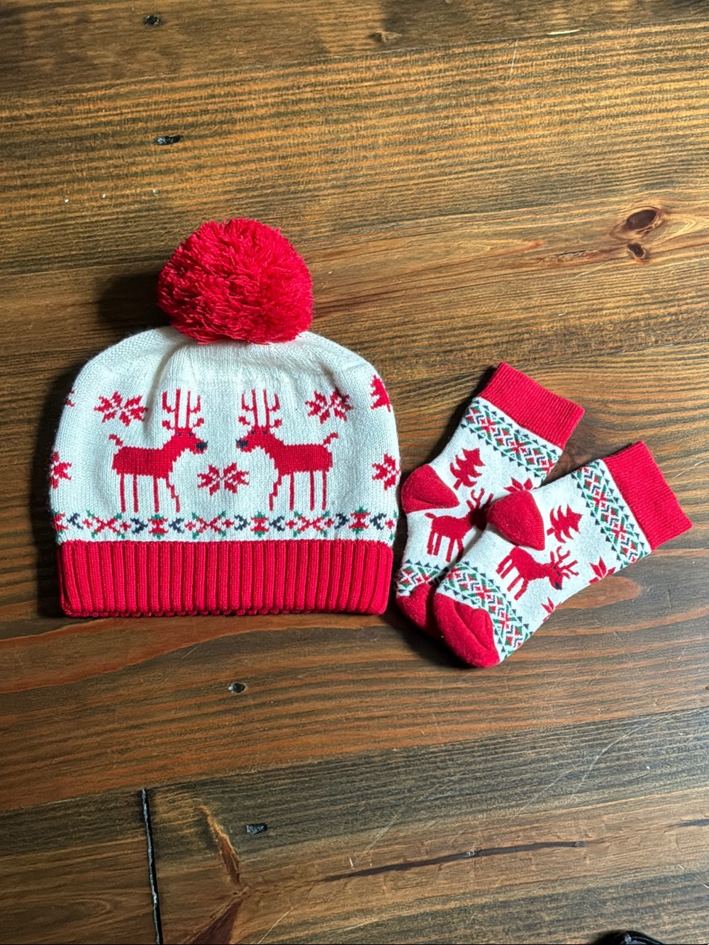 Hanna Andersson Red and White Reindeer Knit Beanie & Sock Set